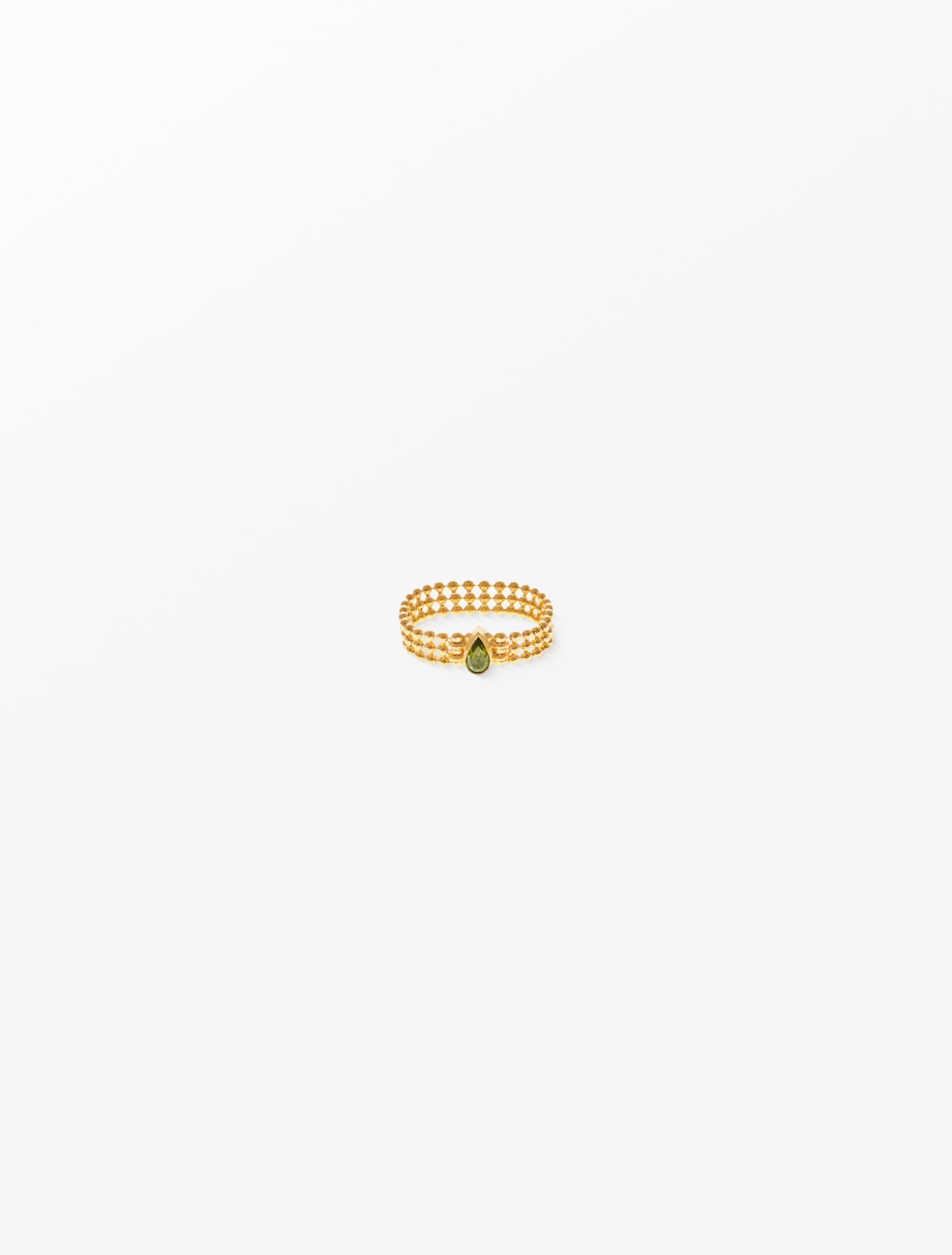 Altar peridot ring
