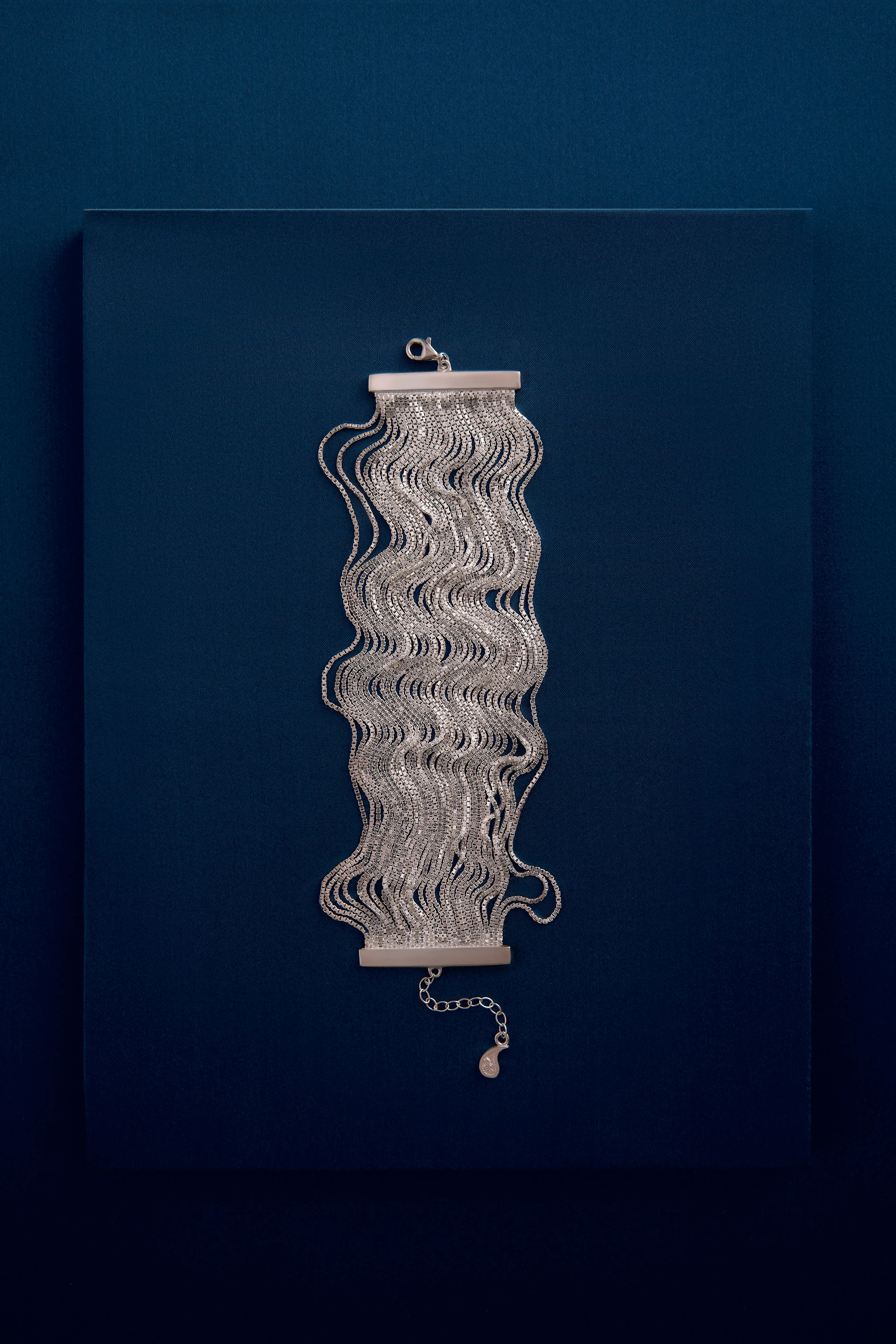 Currents Extra Silver